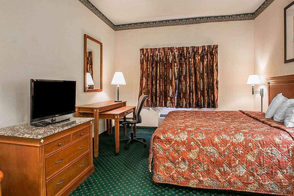 Sonesta Essential Augusta Hotel Room photo